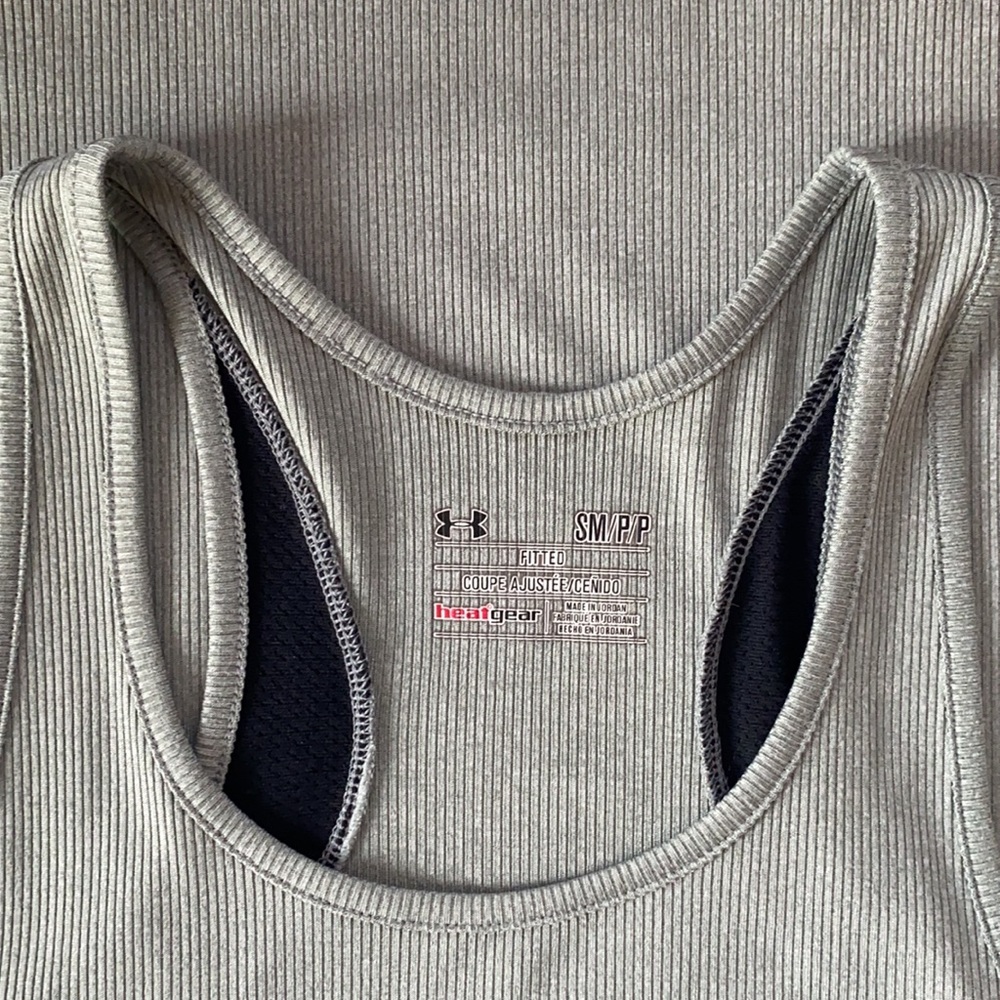 UA Heatgear Fitted Tank - Picture 2 of 5